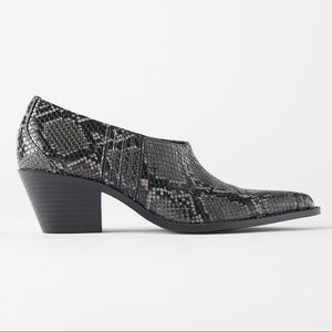 Zara ANIMAL SNAKE PRINT COWBOY HEELED ANKLE BOOTS